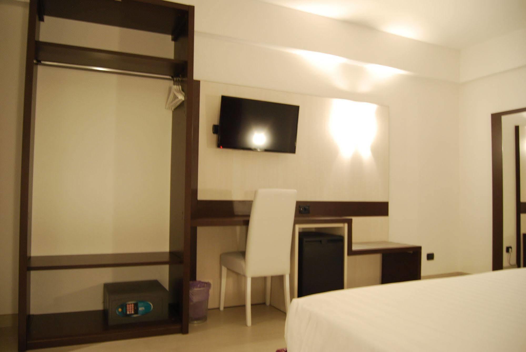 Maestrale Resort Hotel - Grosseto Eksteriør billede